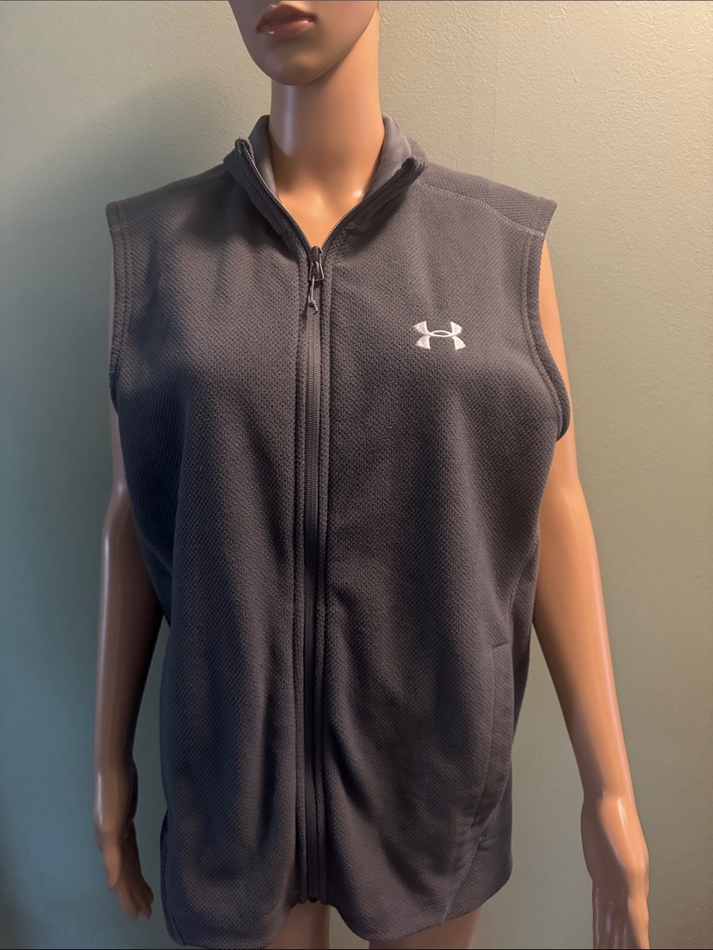 Under Armour Charcoal Gray Sleeveless Zip Fleece Vest